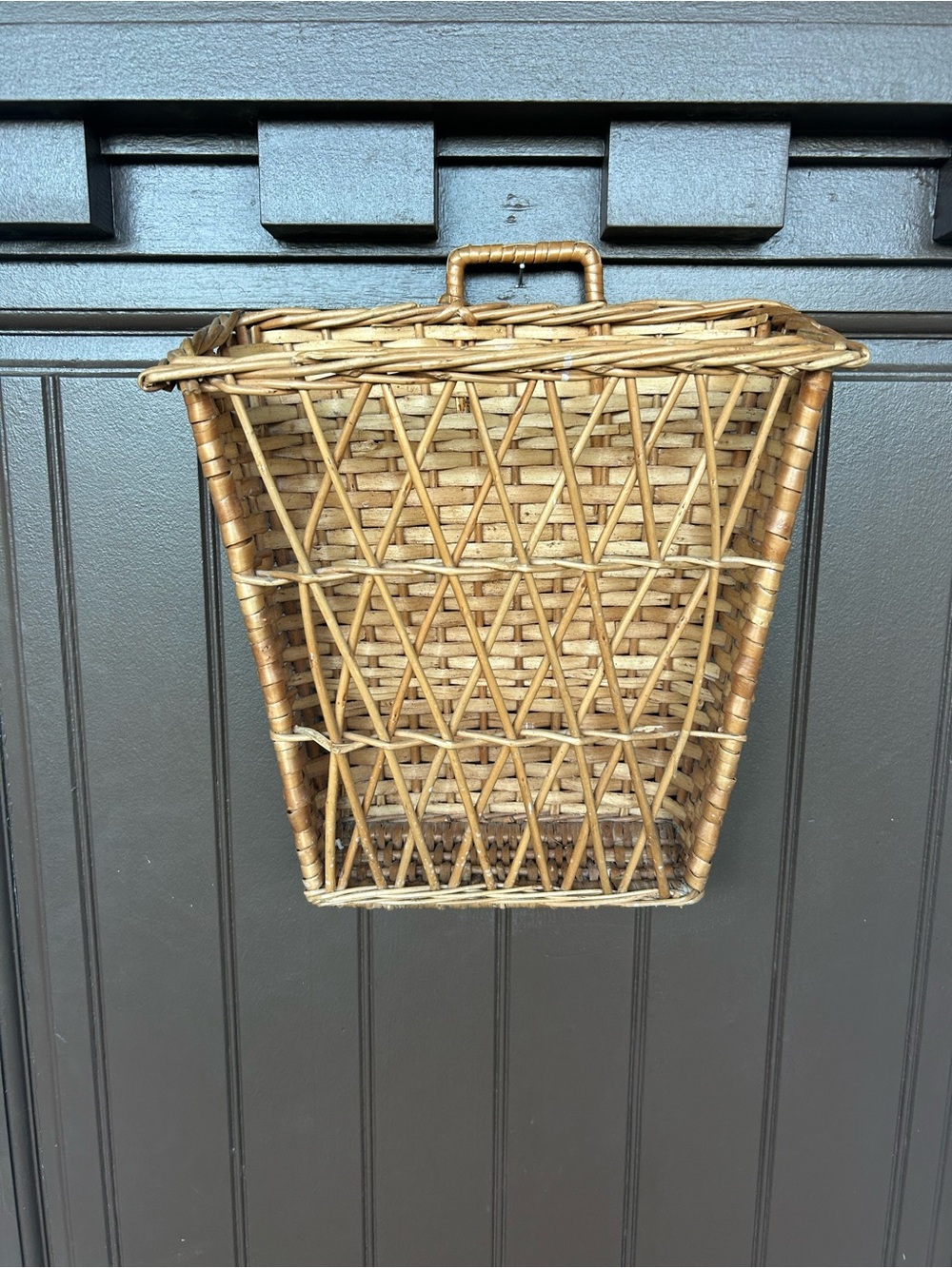 Vintage Woven Rattan Wall Basket in Natural Brown - Home Accents